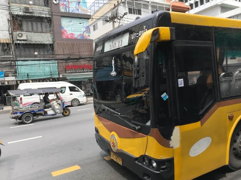 バンコク市内を移動するならバスがおすすめ！